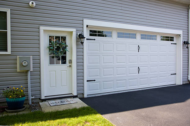 24/7 Emergency Garage Door Panel Replacement experts in Decatur, GA
